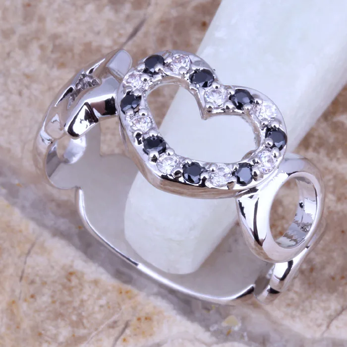 Кольцо с черным кубическим цирконием и белым посеребренное ювелирное изделие