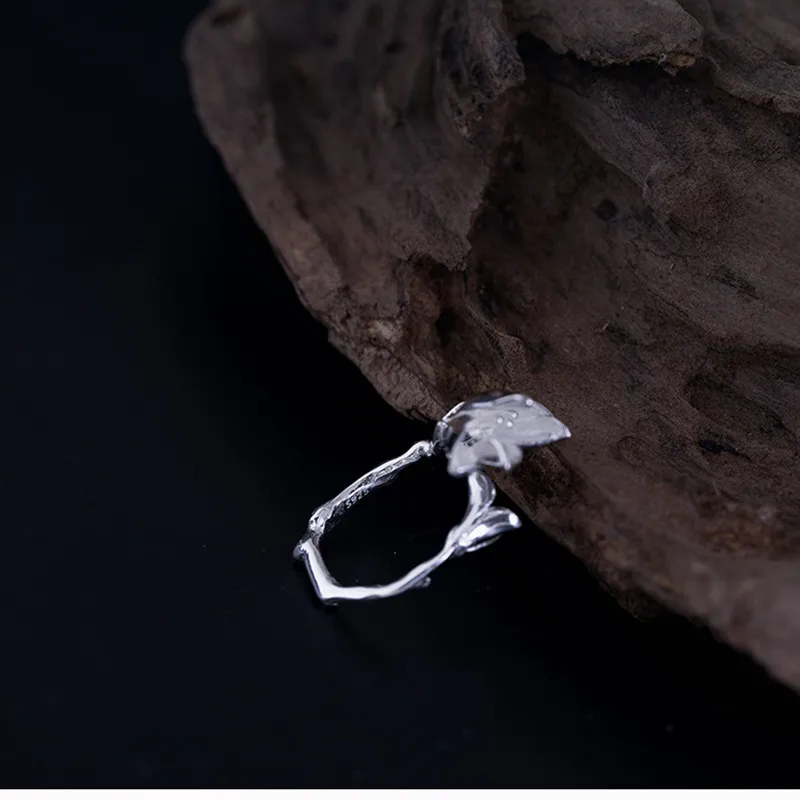 Женское кольцо из серебра 925 пробы с цветком|Кольца| |