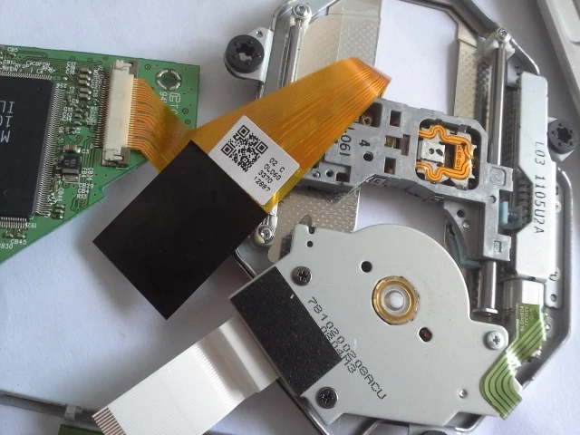 Бесплатная доставка совершенно новый Φ RAE3142 RAE2501 RAE3370 автомобильный DVD плеер с