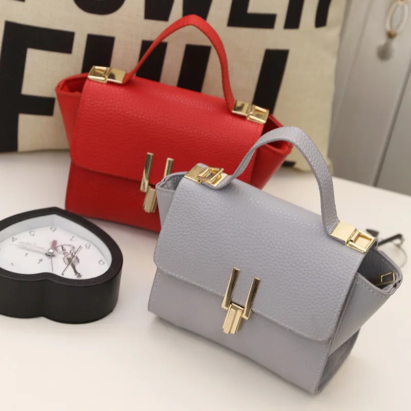 2018 Новый Для женщин модная небольшая трапециевидная Сумка С Откидывающейся