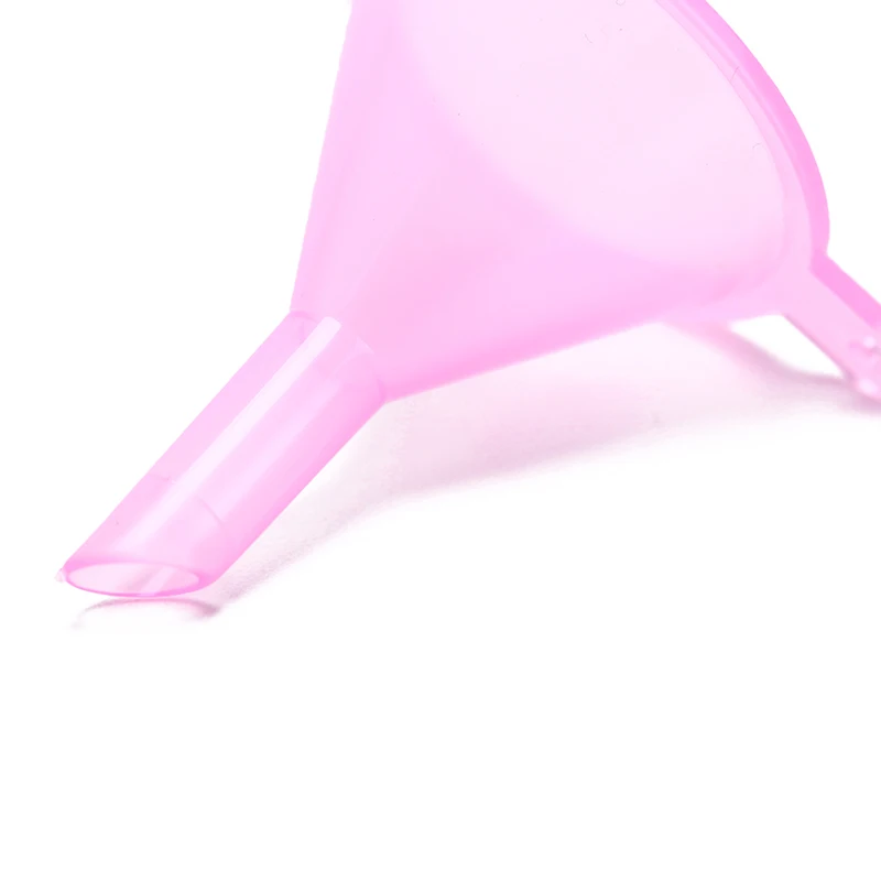 10pcs Small Plastic For Perfume Diffuser Bottle Mini Liquid Oil Funnels Labs 4cm x 3cm Refillable Accessories | Красота и здоровье