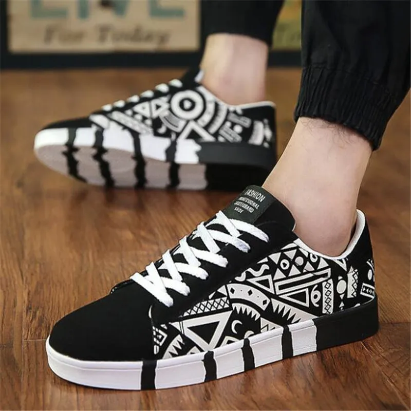 Men's Vulcanize Shoes Lace-up Fashion printed canvas shoes Spring Autumn Flat Black White Blue Casual Male Sneakers 2019 | Обувь