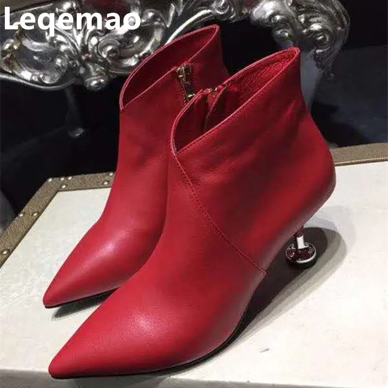 Модные женские ботильоны из натуральной кожи черного красного цвета на высоком