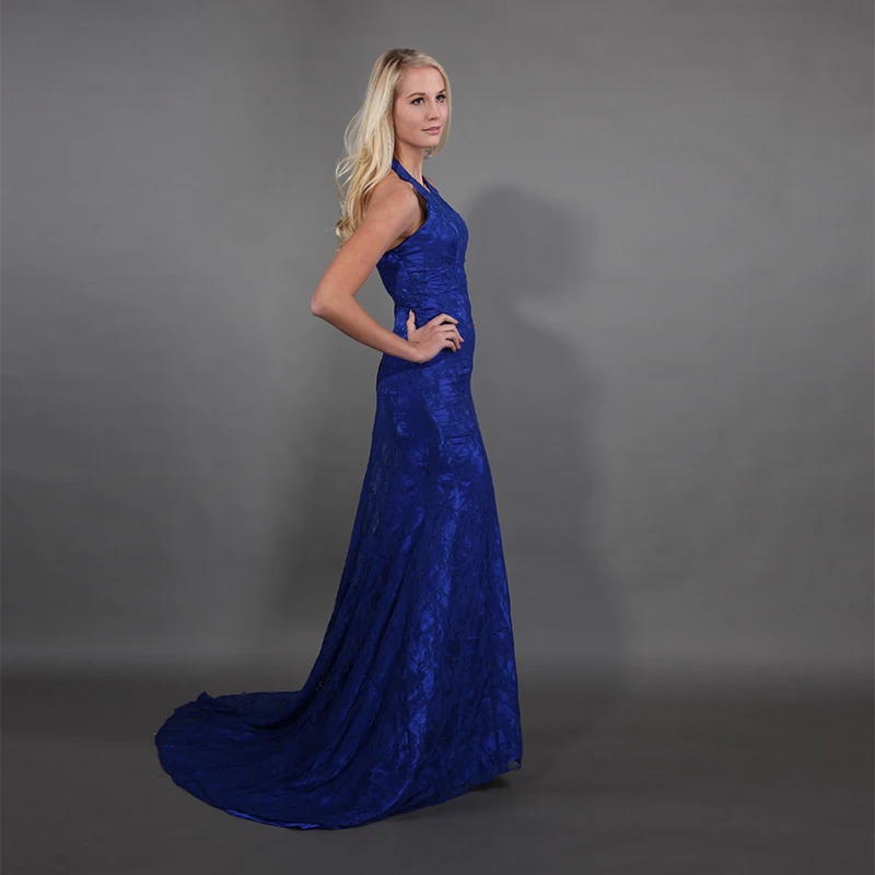 Mermaid Style Mother Of The Bride Dresses Halter Neck Sleeveless Royal Blue Lace Full Length Sweep Train Mothers Party Dresses
