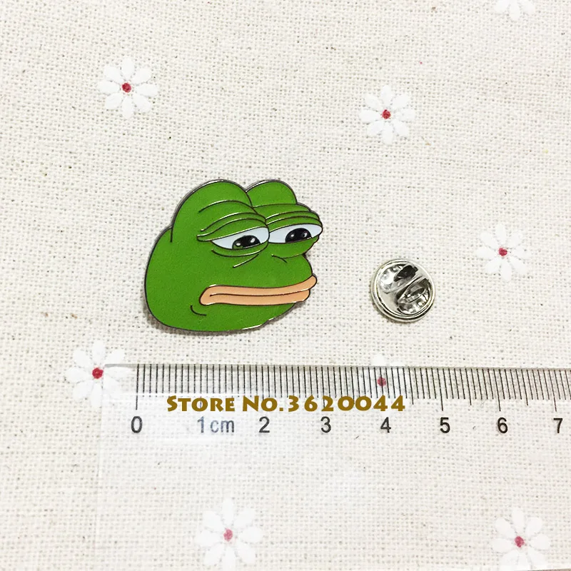 Броши на лацкан грустная лягушка зеленые эмалевые значки заказ металлические