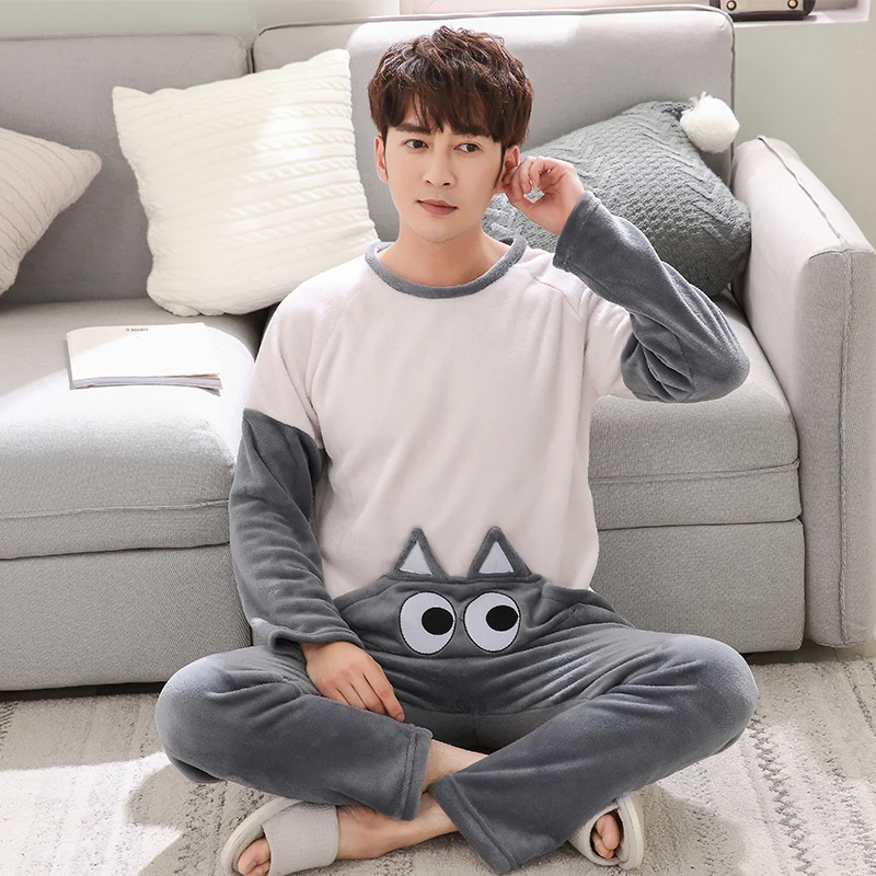 

Flannel Winter Women Warm Printing Cartoon Cat Pajamas with Long Sleeve Long Pant Plus Thick O Neck Home Wear Suit Pajama Sets