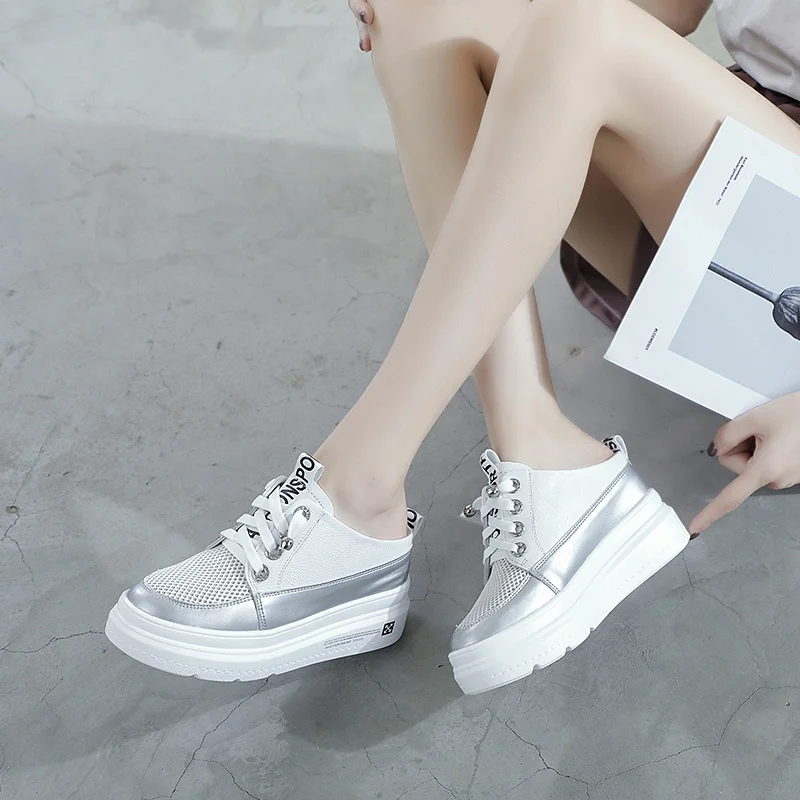 Тапки женские кожаные на платформе повседневные шлепанцы перфорированная