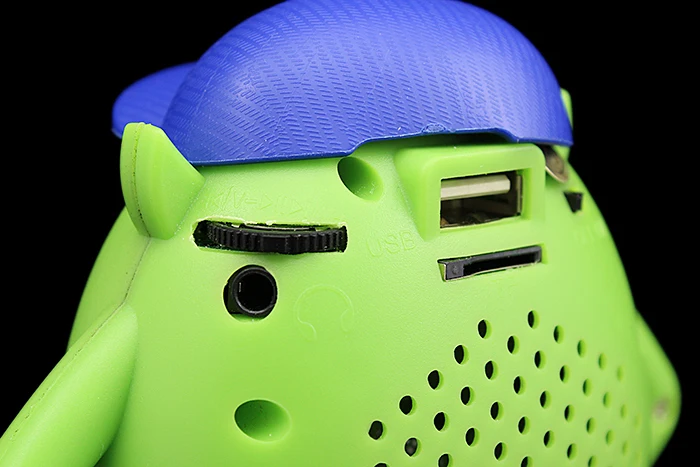 Бесплатная Доставка Монстры Мини Спикер ж/FM U-диск Карты ПАМЯТИ Mp3-плеер для