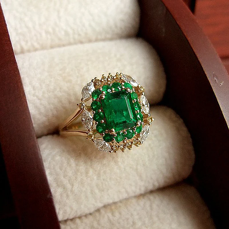 AAA Lab Created колумбийское женское Твердое 18K желтое золото 1.8ctw Moissanite Green Emerald Halo