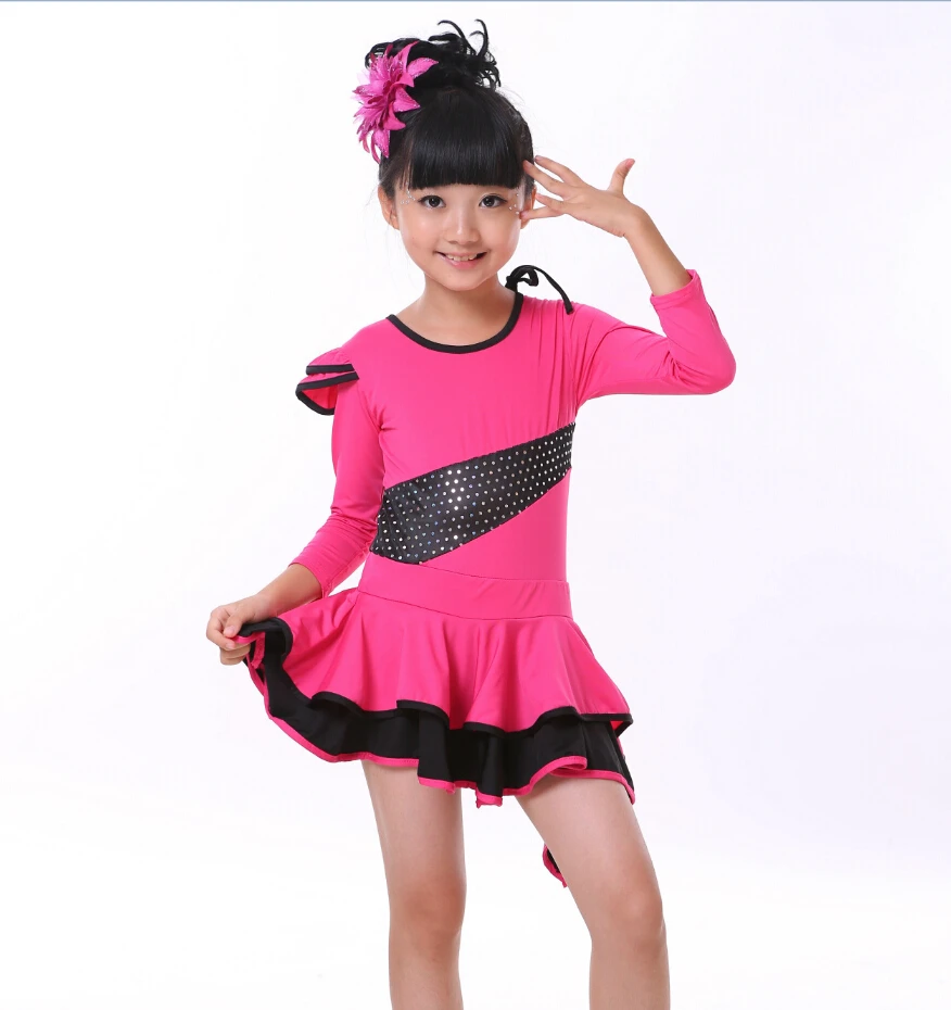 Весеннее черно-красное асимметричное платье с пышной юбкой для