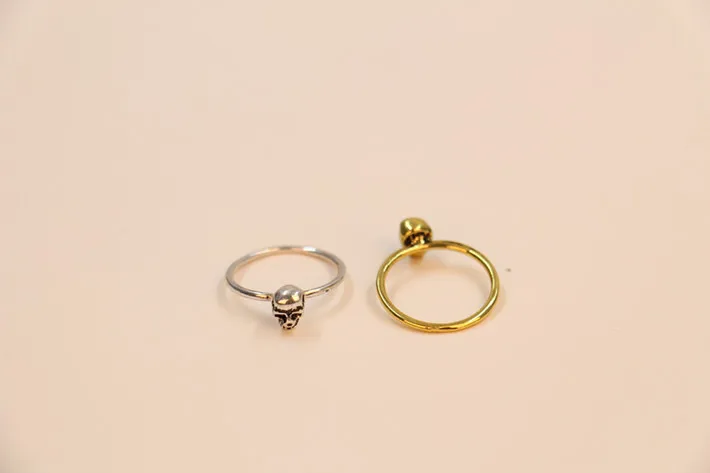 Модные кольца с черепом в античном стиле для женщин