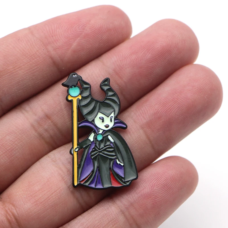 L3702 Maleficent queen металлические броши и булавки эмаль булавка для рюкзака/сумки/одежды значок брошь футболка воротник ювелирные изделия 1 шт