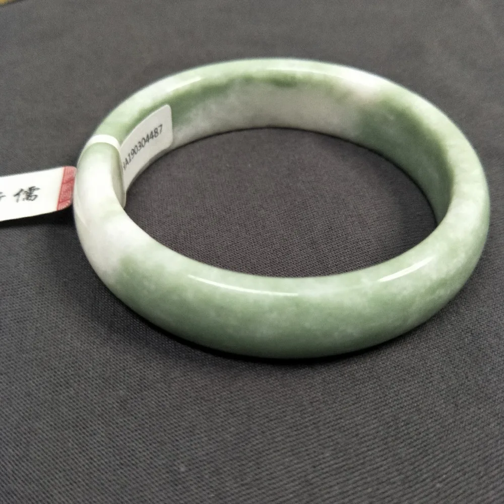 

Send Class A National Inspection Certificate Natural Burmese Jade Bracelet Beautiful Light Green White Jade Bracelet