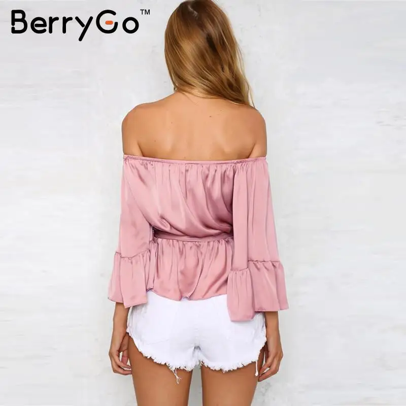 BerryGo Sexy с открытыми плечами рюшами атласная блузка рубашка Мягкий рукав фонарик