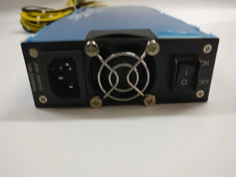 Блок питания YUNHUI BTC LTC DASH miner 200 240 В ~/1600 А максимальная выходная мощность Вт