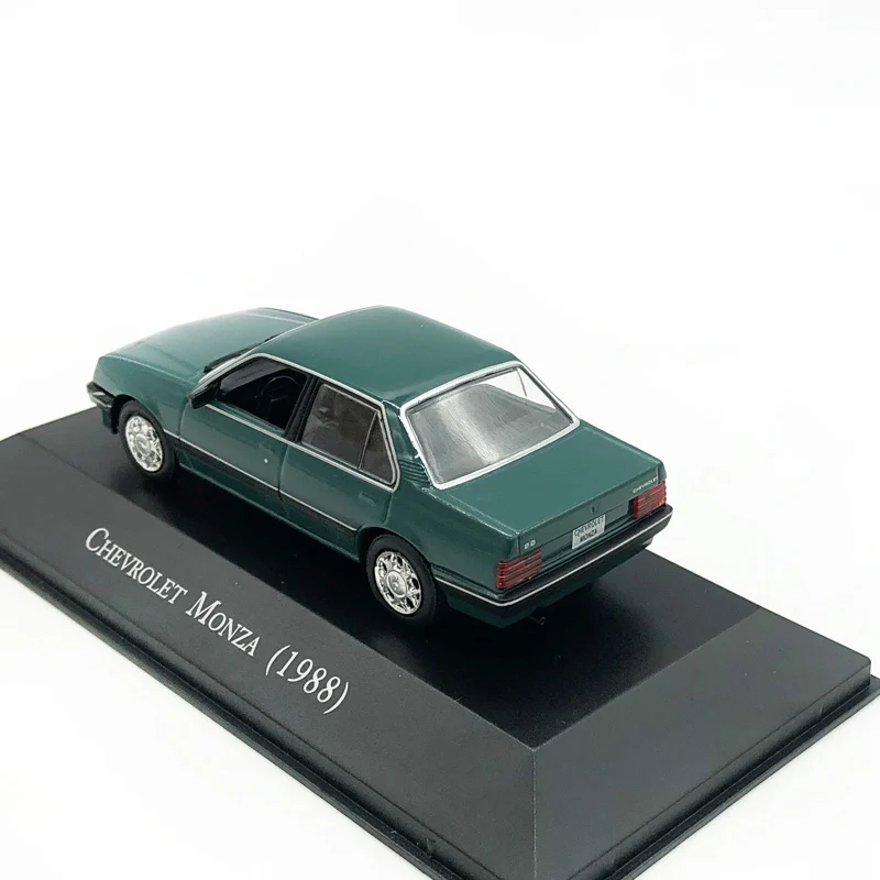 Коллекция демонстрационная модель из бутика 1/43 Классическая CHEVROLET MONZA 1988 литье