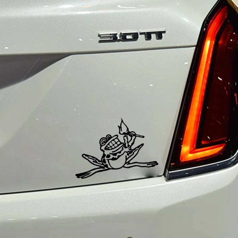 

YJZT 14.6CM*9.2CM Delicate Amphibians Spot Match Cool Dazzling Vinyl Decal Nice Car Sticker Black/Silver C19-0902