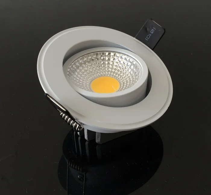 Светодиодный светильник в белом корпусе 9 Вт светодиодный фонарь с утопленным