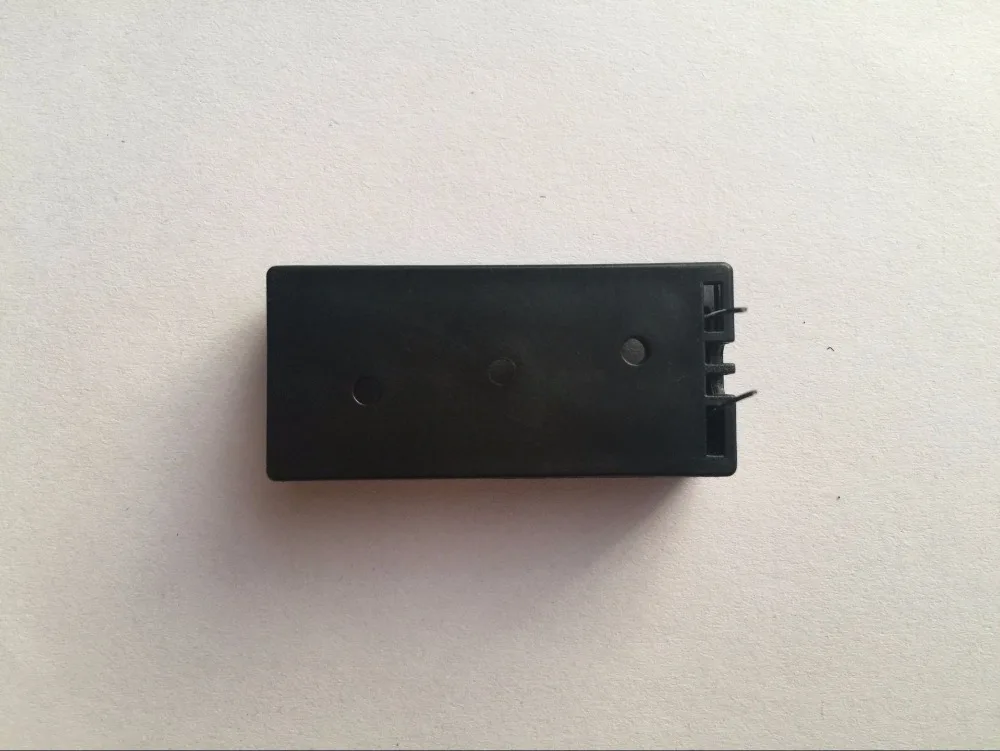 10 шт. пластиковый держатель для аккумулятора AAA 2X1.5V с чехлом на булавке черный