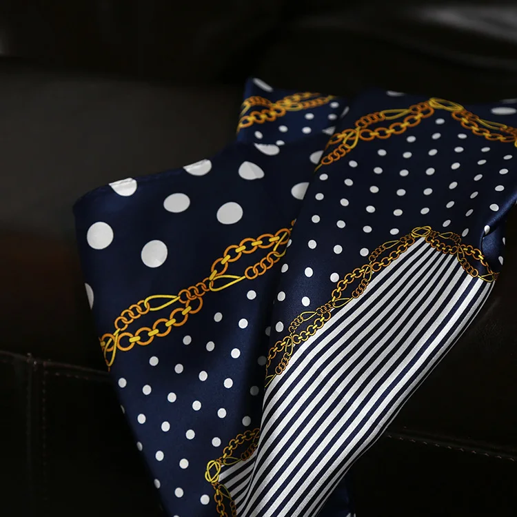 Шелковый шарф высшего качества с круглым принтом в горошек темно синий