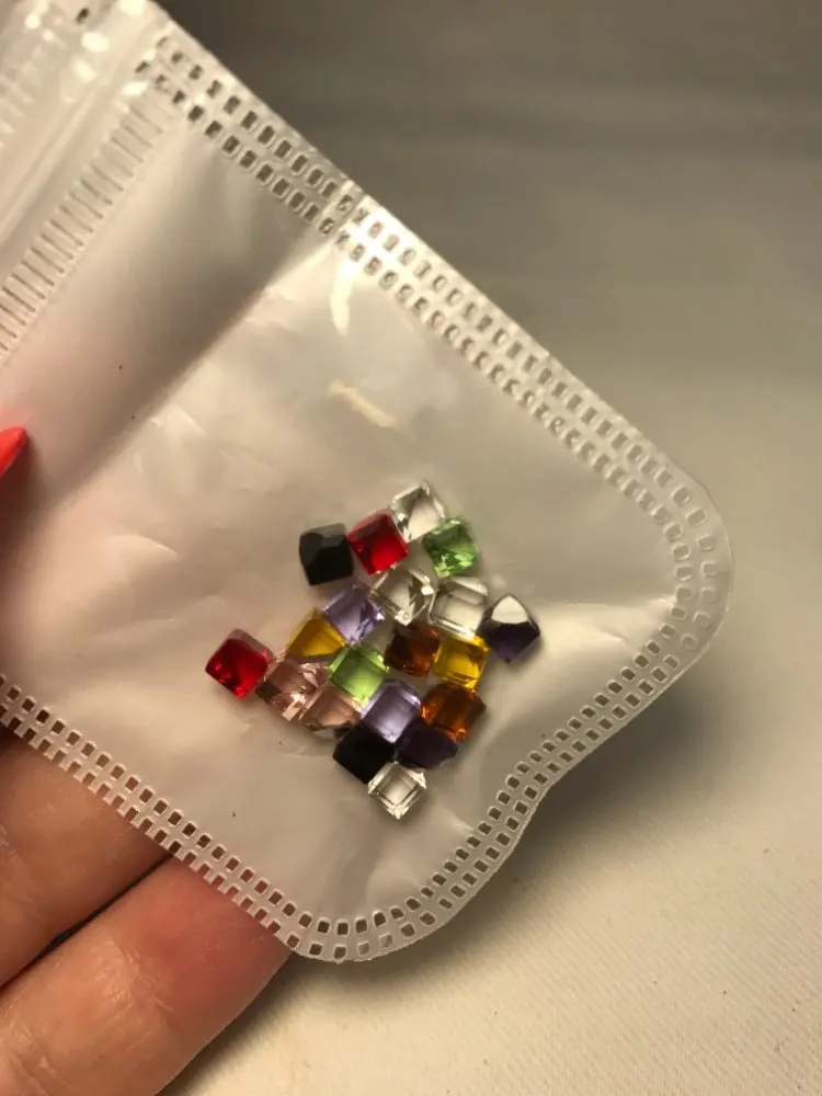 

20pcs/bag Mix Colors Nail Crystals 4mm Cube Square Crystal Rhinestones For Nails Colorful 3D Nail Art Diamonds EUW-RRTE154