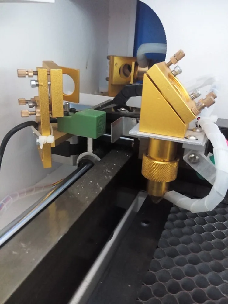 Новый тип высокая точность лазерной головки и направляющая мини лазерный