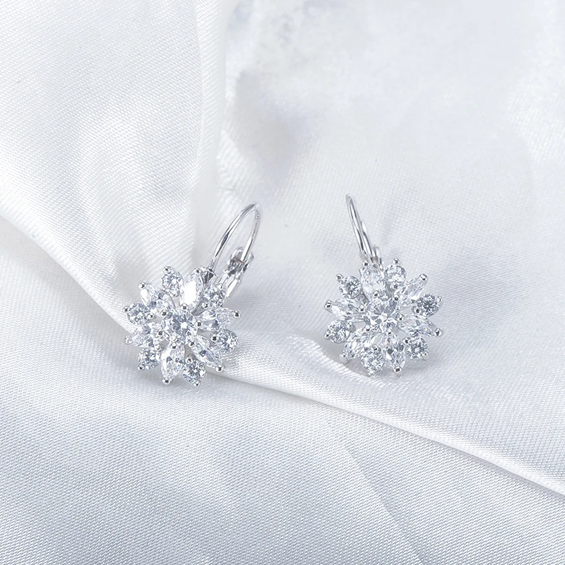 LZESHINE изысканный цветок Дизайн Серьги-гвоздики Одежда высшего качества AAA камень