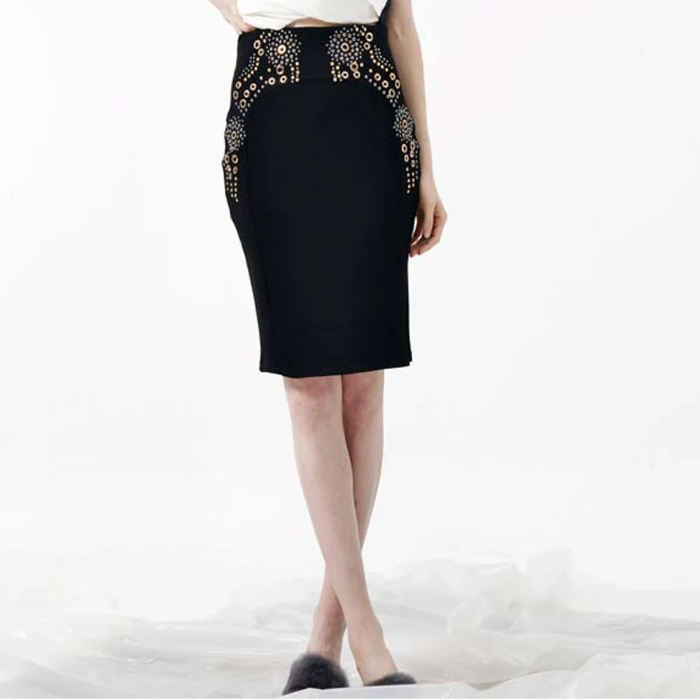 Женская хлопковая мини юбка трапециевидной формы с высокой талией и заклепками в