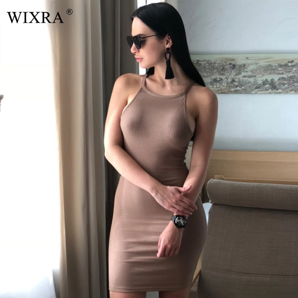 Женское базовое платье без рукавов WIXRA однотонное трикотажное короткое в рубчик