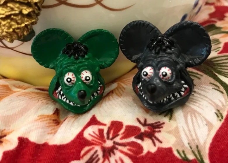 

1 шт. 3*3 см Супер Мини Готическая панк RF крыса Финк экшн-фигурка кукла желтый и черный цвет ужасный мультфильм аниме Хэллоуин d10