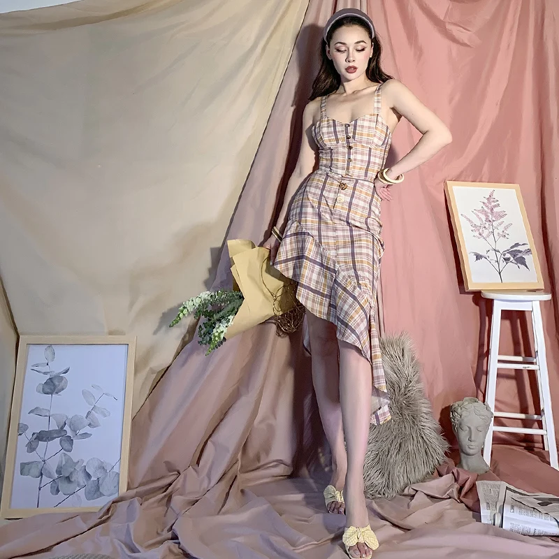 Женский комплект из 2 предметов майка и юбка с поясом летний костюм в клетку топом