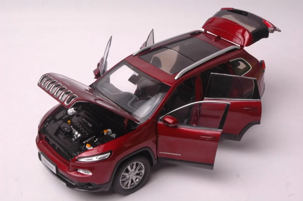 1:18 литье под давлением модель для Jeep Cherokee Красный внедорожник Игрушечная машина из сплава миниатюрная коллекция подарок