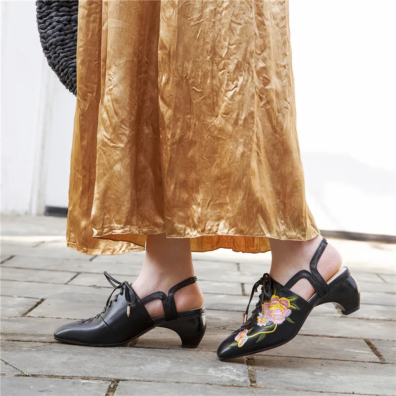 CONASCO в винтажном стиле с вышивкой на шнуровке Женские лодочки Классические туфли