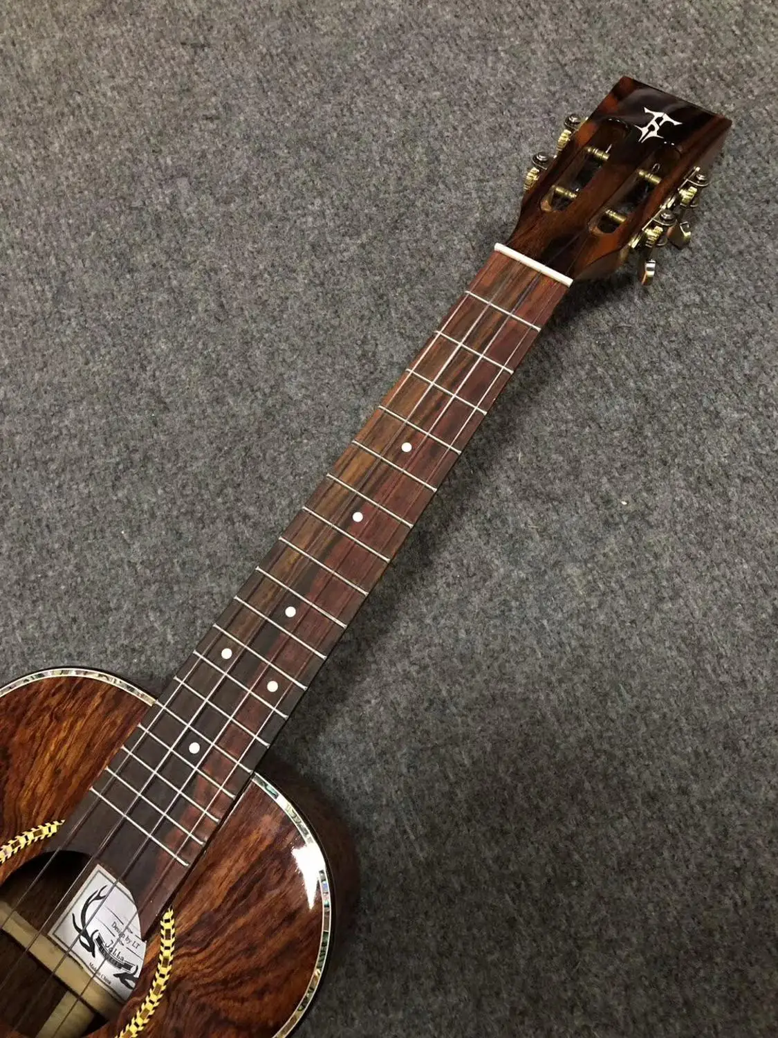 26-дюймовый палисандр все-в-одном миниатюрная гитара укулеле Гавайская 4-струнная