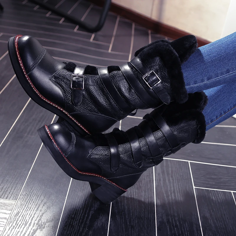 Женские зимние ботинки из кожи с натуральным лицевым покрытием и плюшем модные