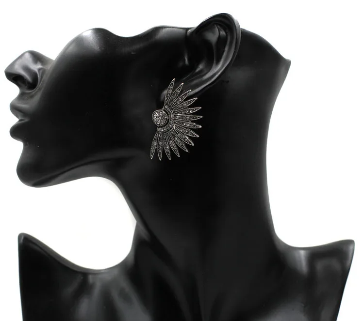 Новинка, трендовые модные серьги в форме веера в стиле панк, винтажные большие массивные серьги-гвоздики