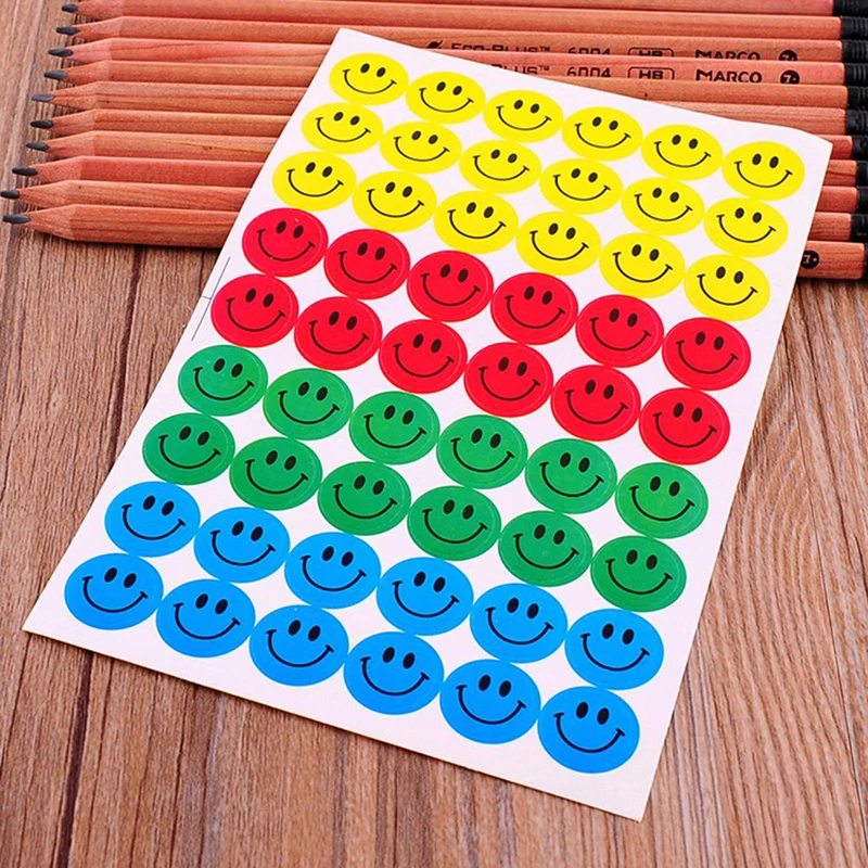 540pcs /Pack (10 Sheets) Classic Toys Smile Sticker Smiley Face Self-Adhesive Paper Label for School Teacher Rewards Kids W0080 | Игрушки и
