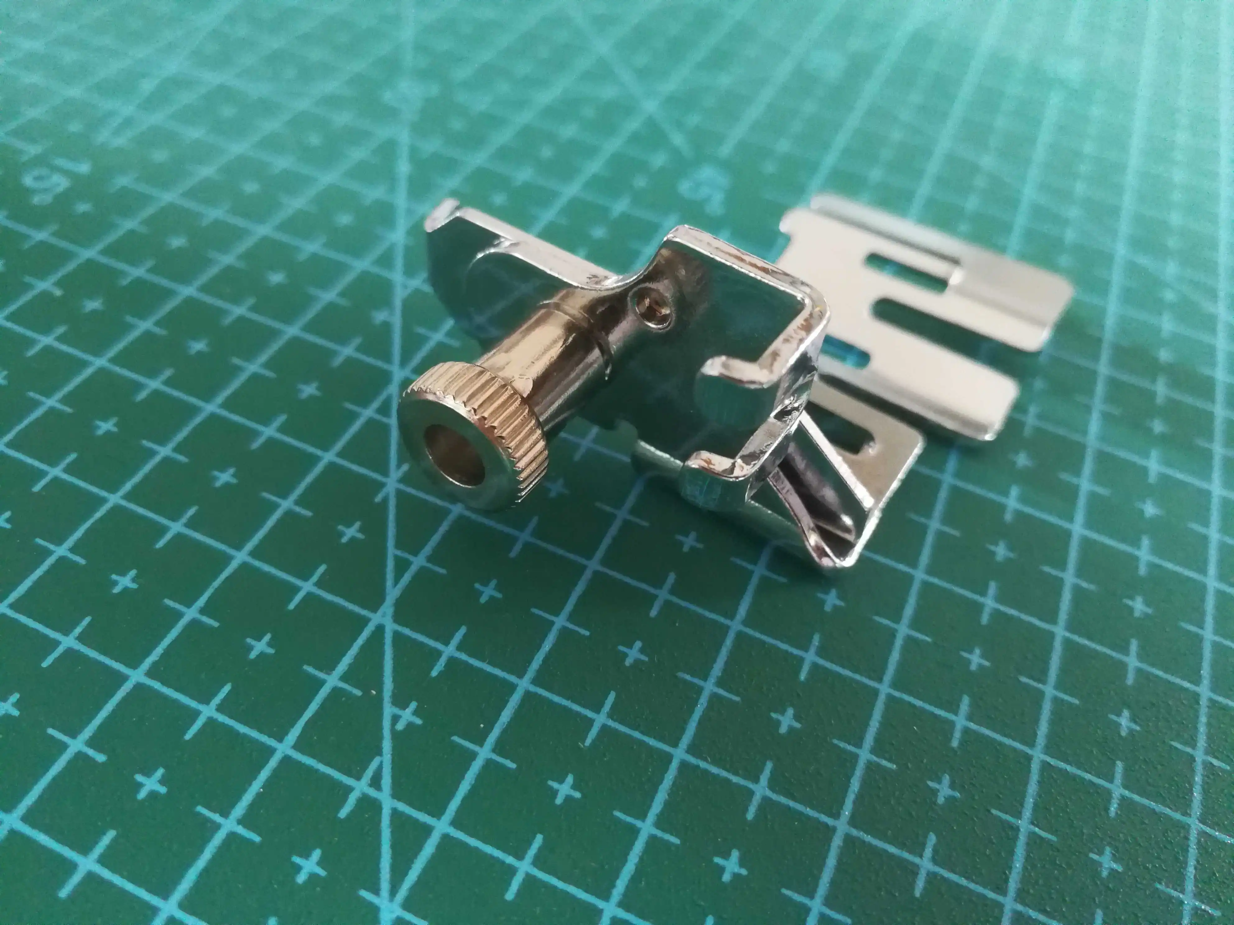 Бытовая многофункциональная швейная машина прижимная лапка для трапеции в виде