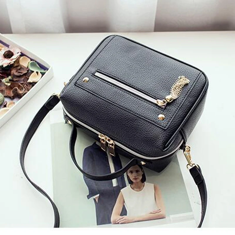 

Female Minimalist Crossbody Bag Small Women Shoulder Bag Tassel Women Messenger Bags Tote Handbag Designer Bolsa Feminina PP-485