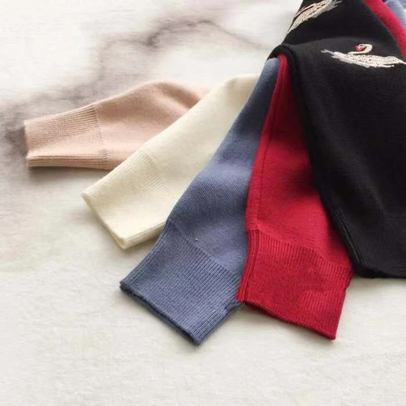 Женское трикотажное платье Marwin мягкое теплое с вышивкой Осень-зима 2018 | Женская