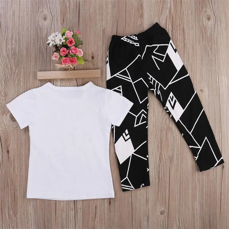 Футболка Топы + штаны Повседневная одежда Модный комплект летней одежды для