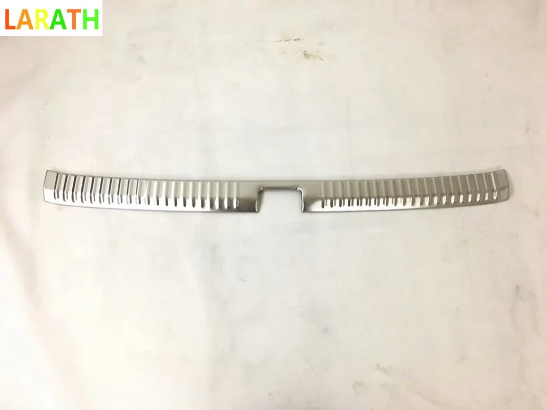 Накладка на педаль заднего бампера для Toyota Camry 2018 серебристая нержавеющая сталь 1