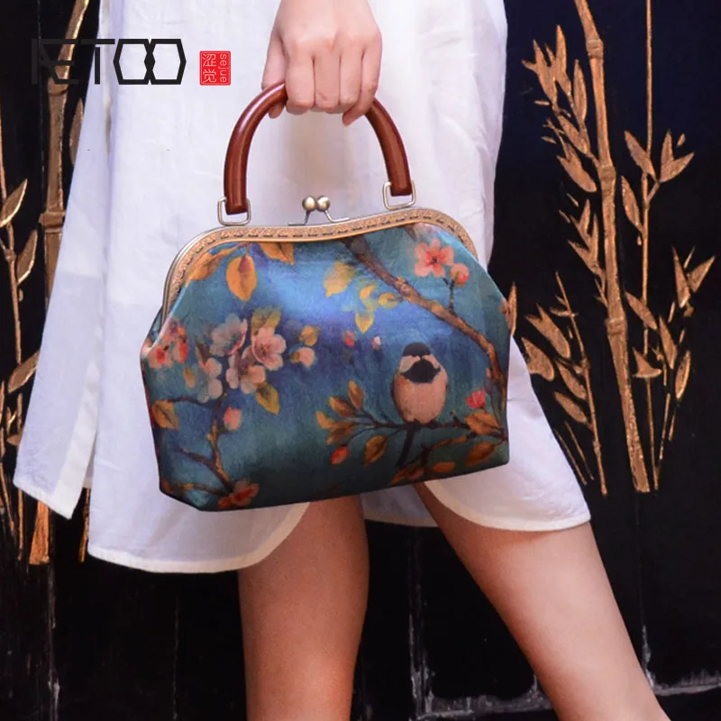 

AETOO Original handmade custom silk silky handbag handbag pocket gold back ancient cloth women bag national wind wild