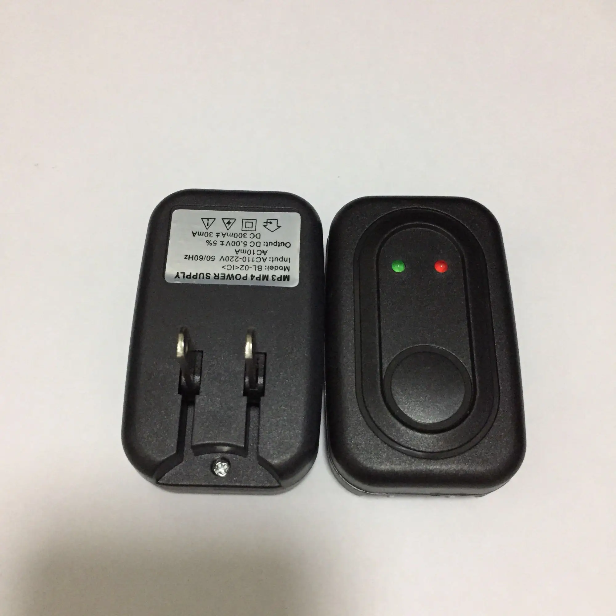 Красно зеленый светодиодный USB адаптер для зарядного устройства 220 В переменного