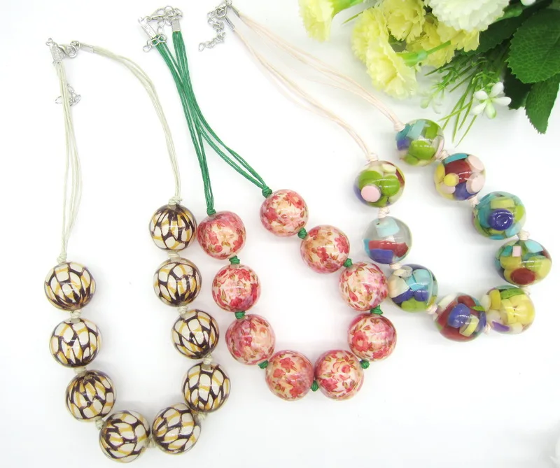 

New Spring Bright Colors Pretty Beads Knotted Fashion Lady`s Short Necklaces