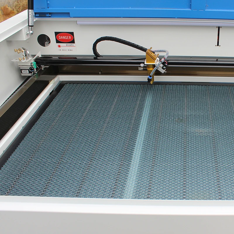 100W Autofocus Laser Cutting Machine With DSP System Cutter Engraver Chiller 1000 x 600 mm | Инструменты