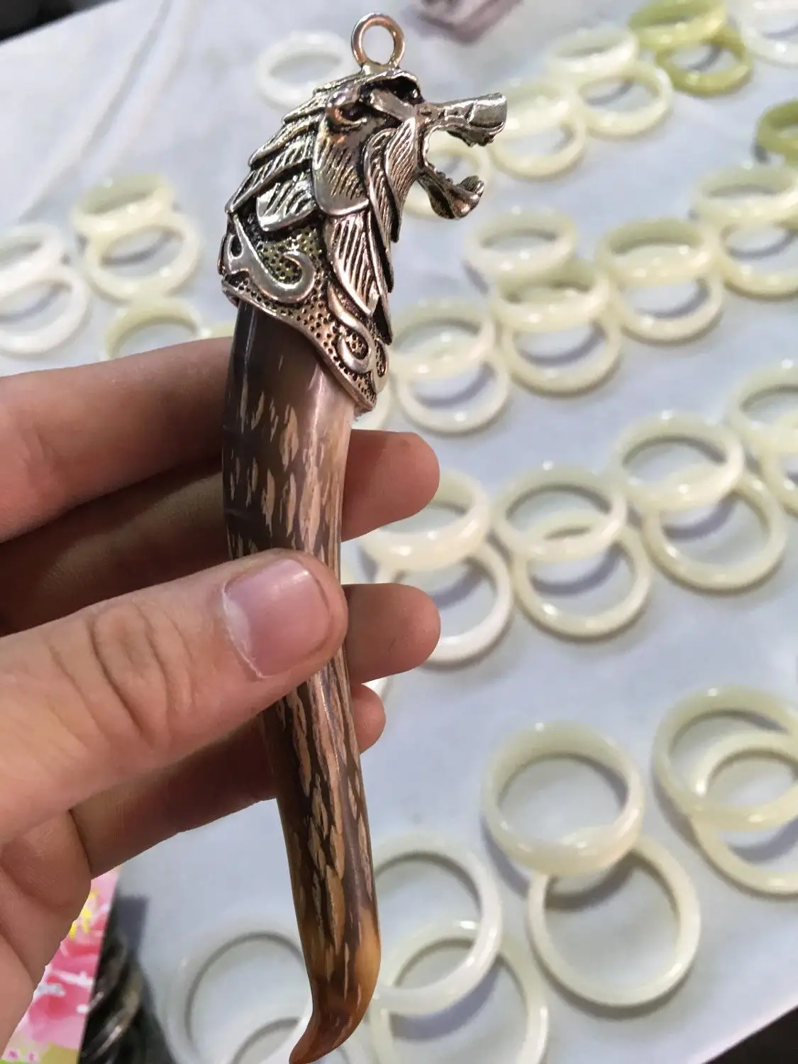 Бесплатная доставка китайский кабан зуб дикий Борг серебряный дракон защитный