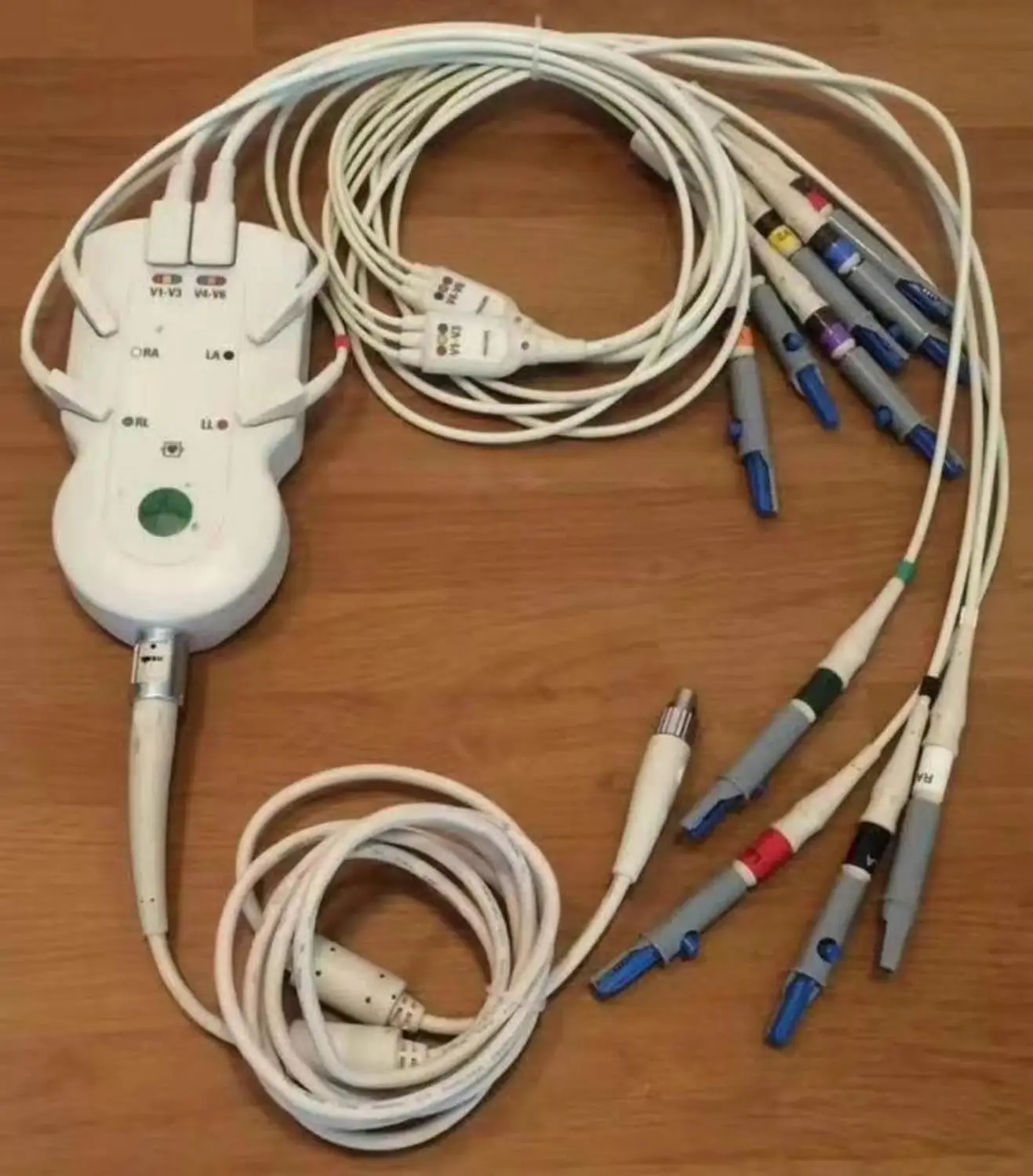 10 ядер щит EKG кабель 10C 10-свинцовый ecg совместимый стандарт ANSI/AAMI EC53 |