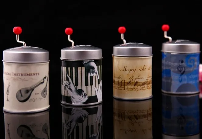 1PC 4 Designs Paper Round Hand Crank Music Box 18 Notes Movement DIY Romantic Musica Christmas Present KN 007 | Дом и сад
