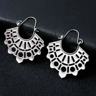 antique silver Индийские племенные латунные серьги, висячие серьги в форме цветка, украшенные вихрем «цыганские» серьги для женщин, богемные Винтажные серьги 2019GE05 - Окраска металла: antique silver